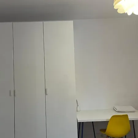 Cybernetyki2 Street Near Airport Βαρσοβία