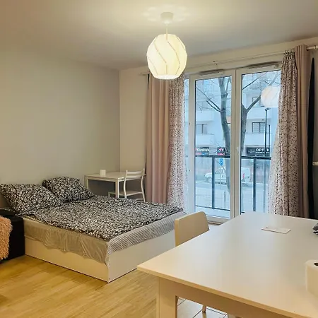 Guest house Cybernetyki2 Street Near Airport *